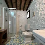 Patrizia Villa *